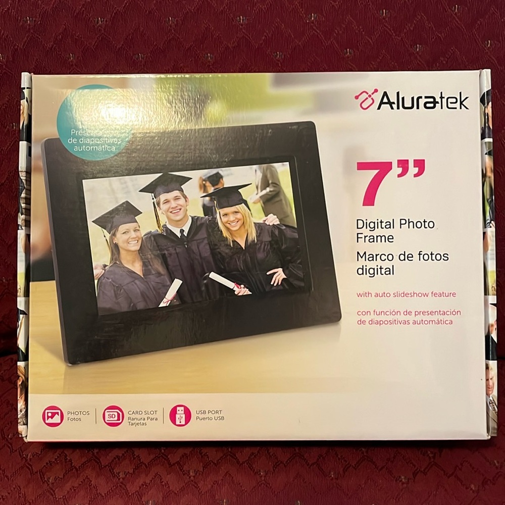 Aluratek 7” Digital Photo Frame